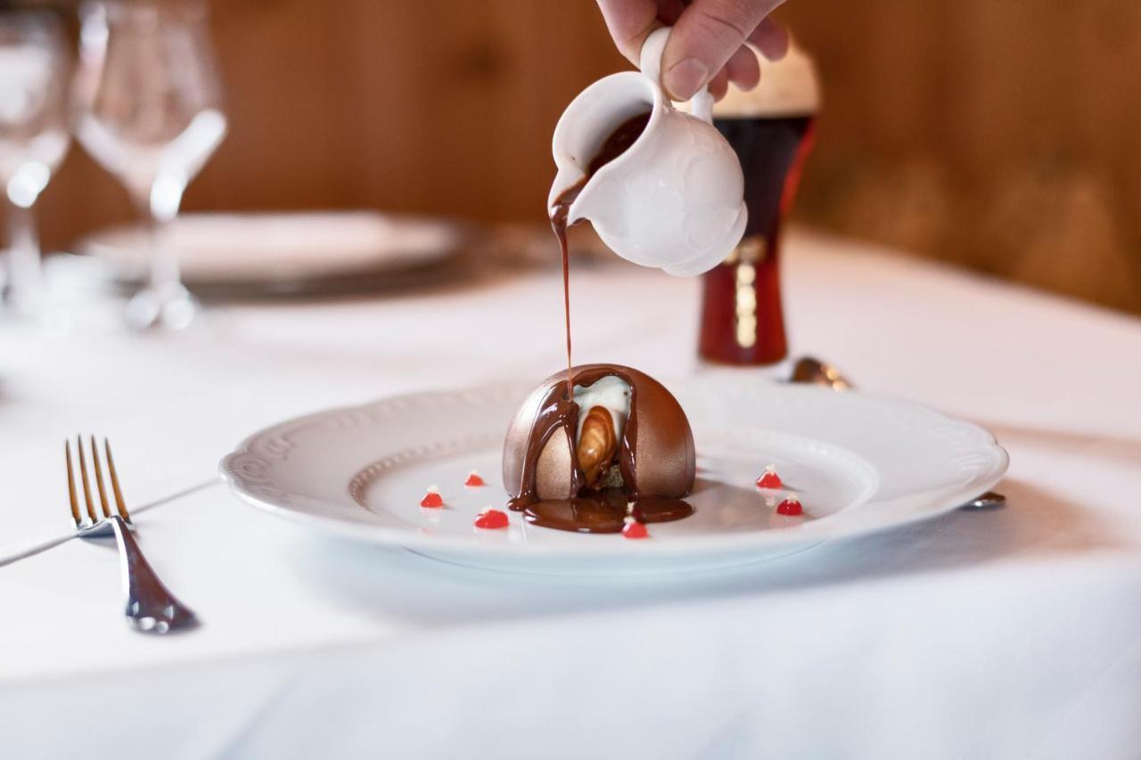 Schlosswirt Forst Frühstückspension *